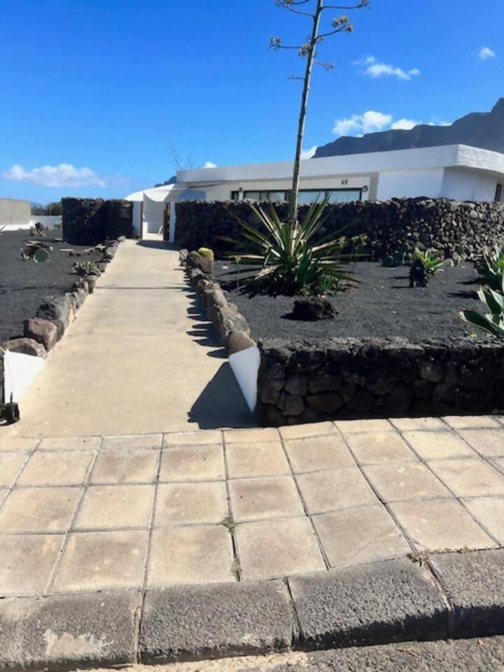 Lanzarote Famara Beach Bungalow 外观 照片